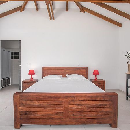 Bungalow Pom 1, piscine, à 5 min des plages Le Vauclin Extérieur photo