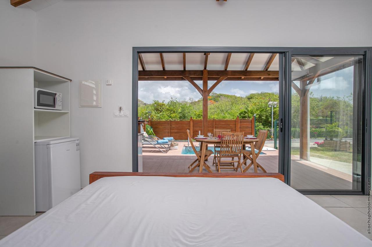 Bungalow Pom 1, piscine, à 5 min des plages Le Vauclin Extérieur photo