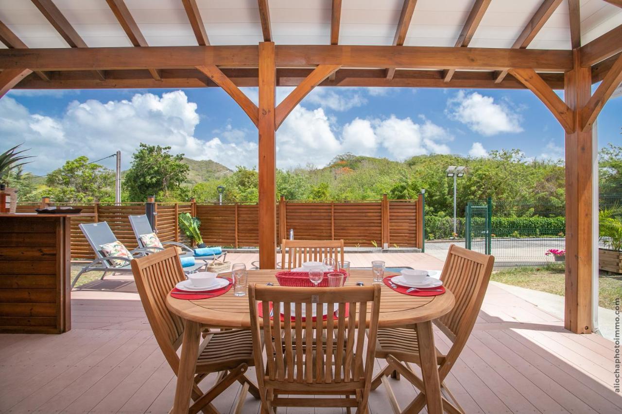 Bungalow Pom 1, piscine, à 5 min des plages Le Vauclin Extérieur photo
