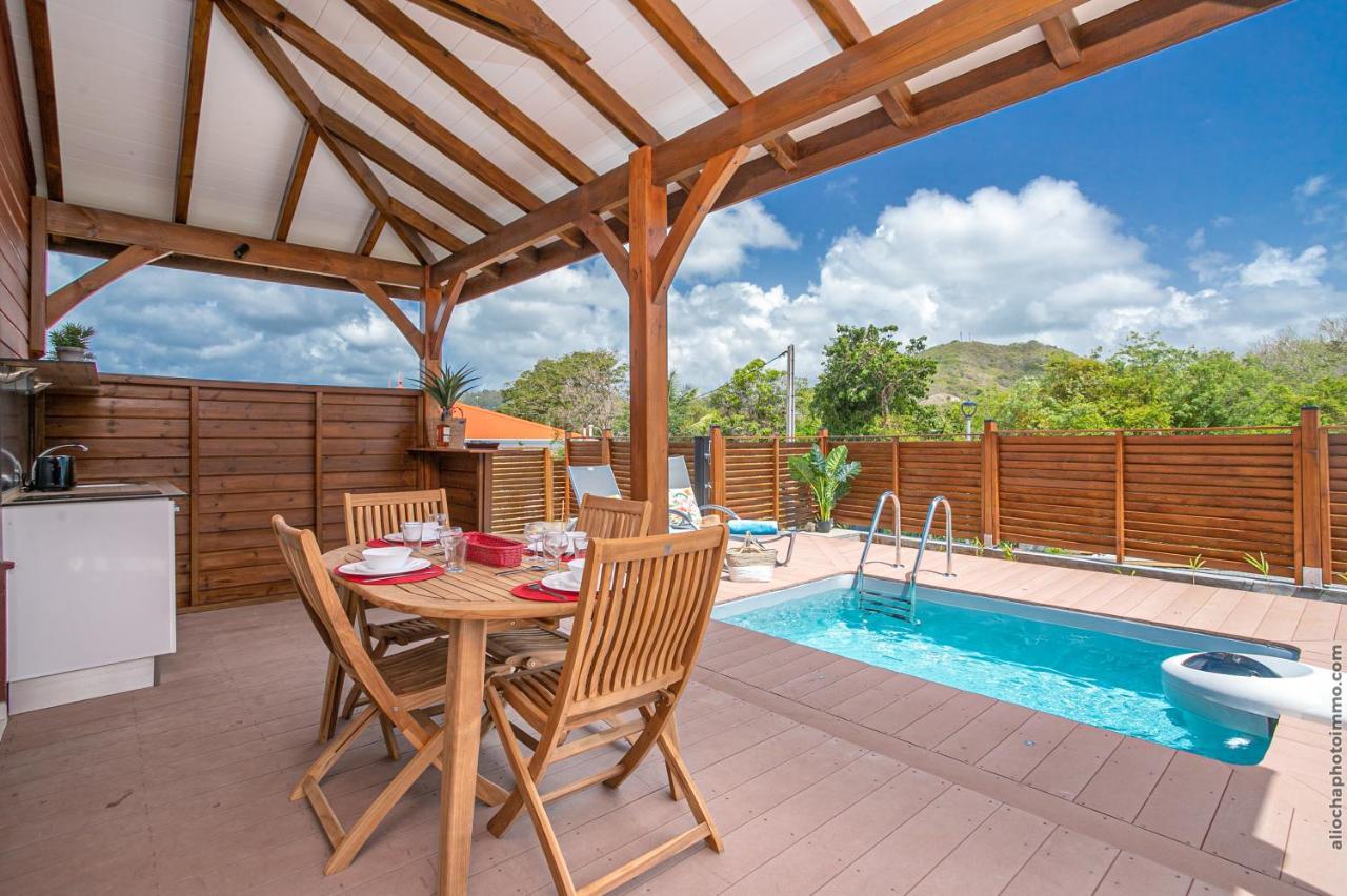 Bungalow Pom 1, piscine, à 5 min des plages Le Vauclin Extérieur photo